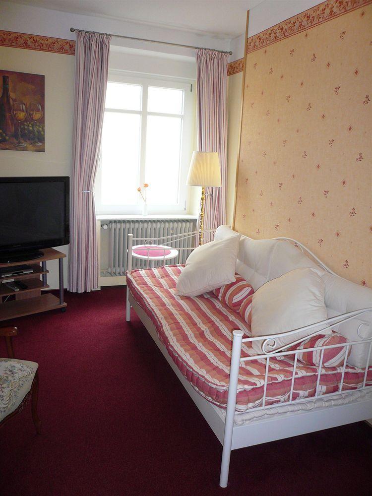 Mosel-Landhaus Am Moselufer B&B Briedern Exterior foto
