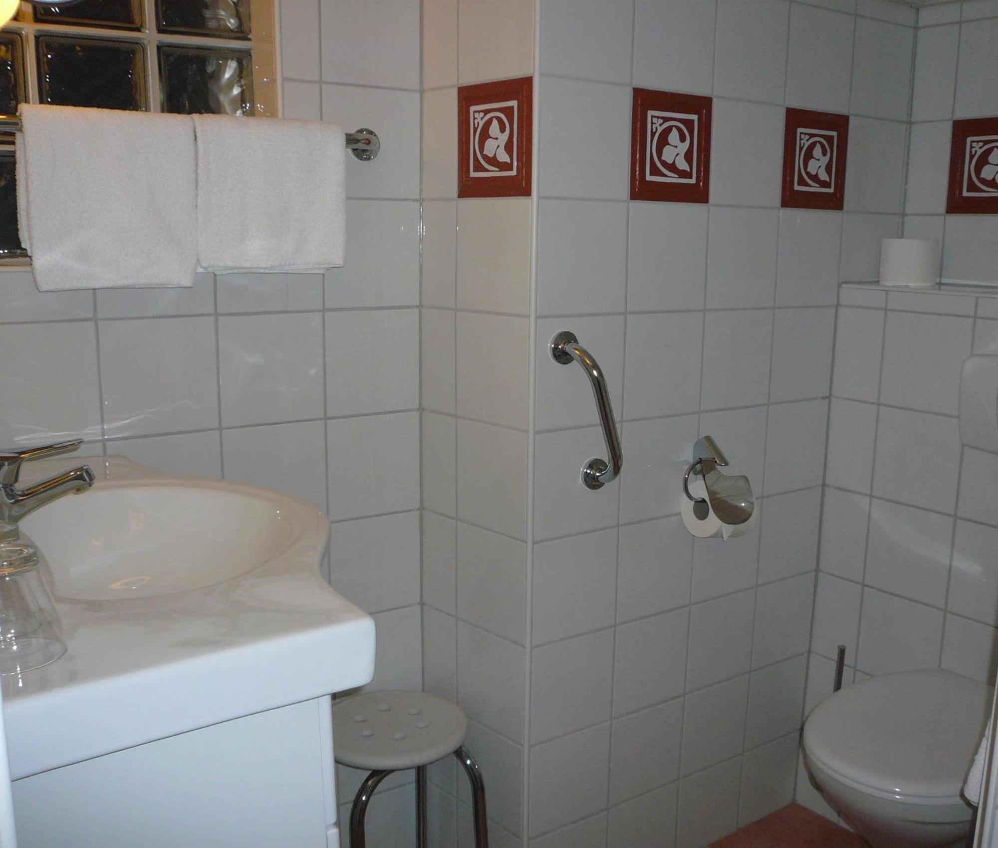 Mosel-Landhaus Am Moselufer B&B Briedern Exterior foto