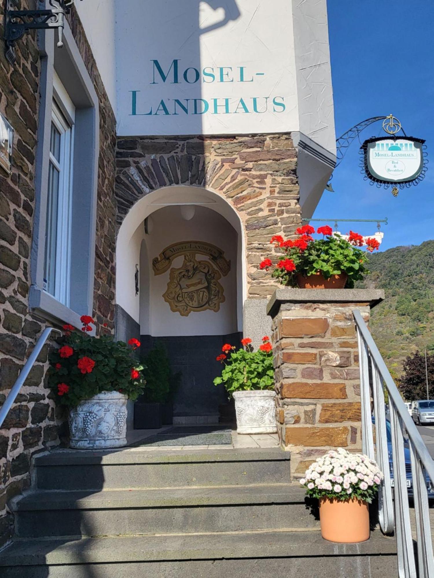 Mosel-Landhaus Am Moselufer B&B Briedern Exterior foto